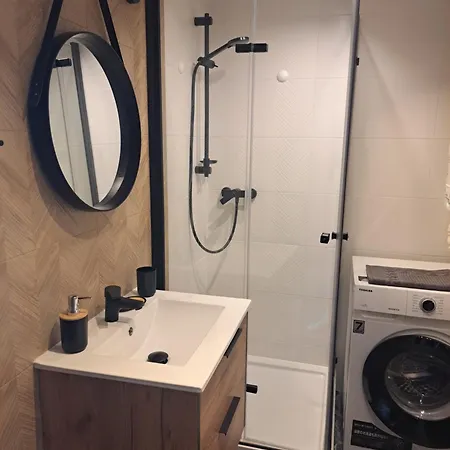 Apartment 21
