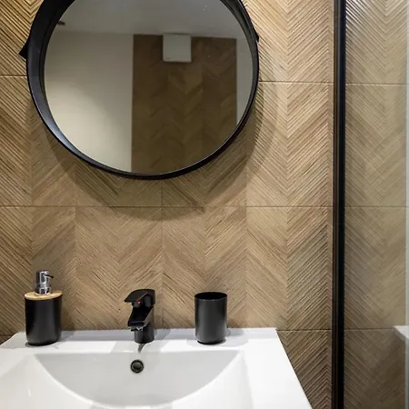 Apartament 21 *